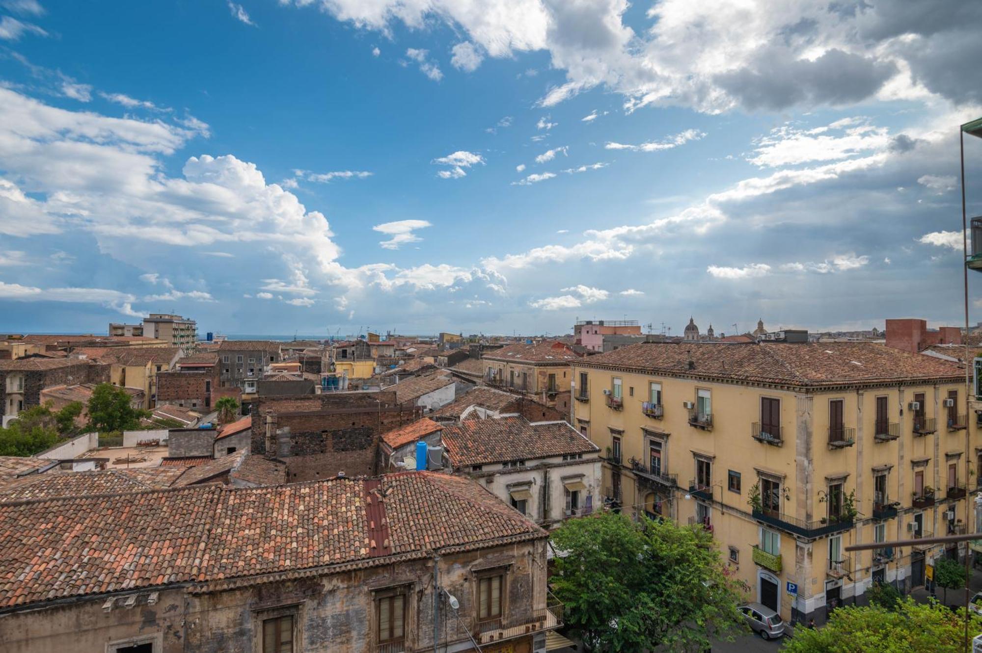 Nel Cuore Di Catania Apartman Kültér fotó