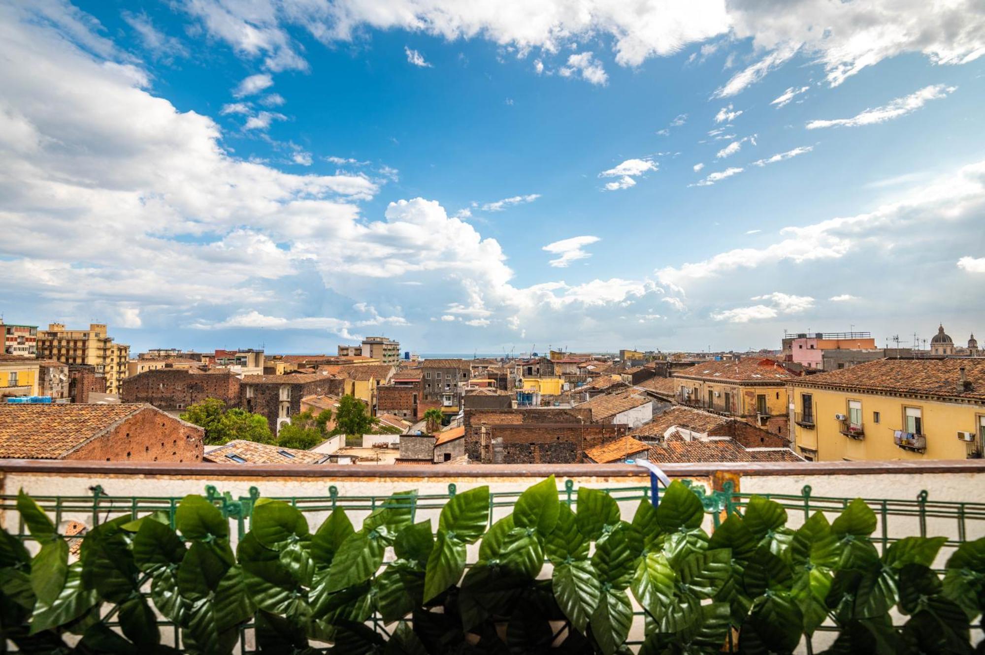Nel Cuore Di Catania Apartman Kültér fotó